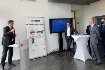 slide-trebing-himstedt slide-trebing-himstedt