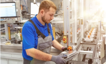 DE_Neubrandenburg_Thermo_Production_HVH_23_-2397__Webasto_Group810x490px DE_Neubrandenburg_Thermo_Production_HVH_23_-2397__Webasto_Group810x490px