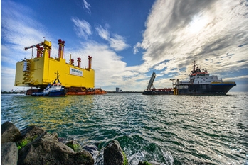 Konverterplattform von Nordic Yards vor der Ostseeküste, Foto: SylWin Konverterplattform von Nordic Yards vor der Ostseeküste, Foto: SylWin